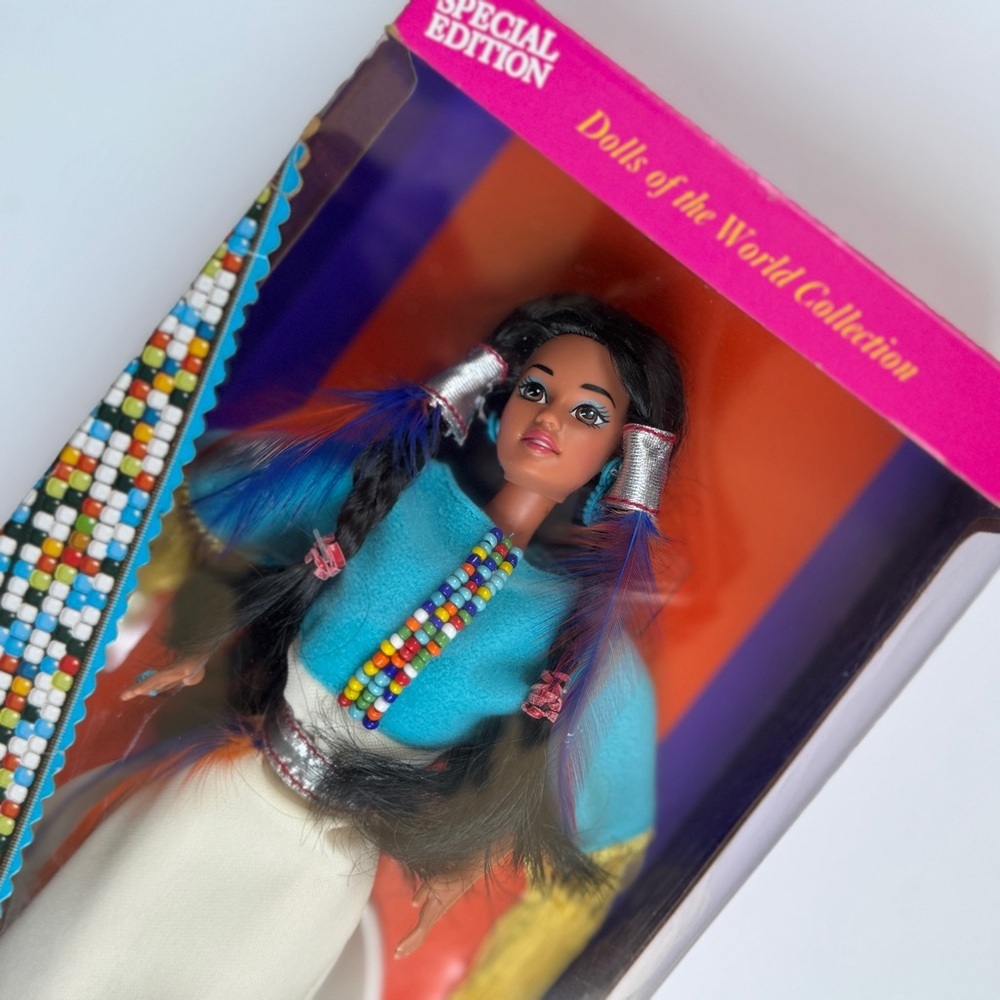 Vintage Barbie 1993 Dolls of the World Native American Second Edition NIB - Picture 3 of 12